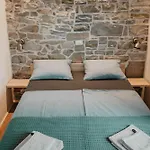 Mountain Istria - Stone Ii Apartment Roc