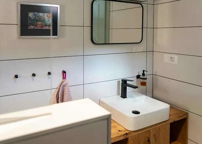 Mountain Istria - Stone Ii Roč